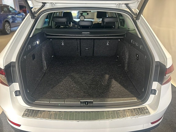 Skoda Superb 7 of 23