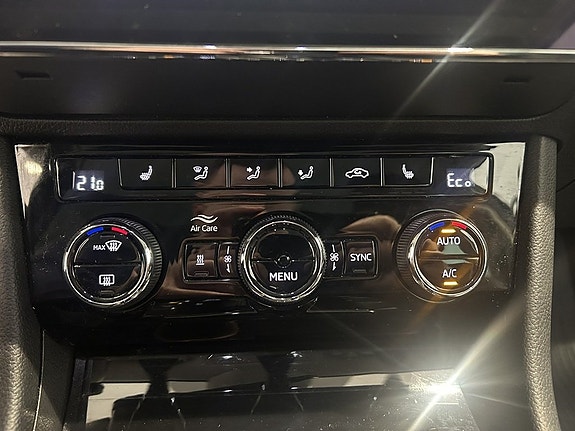 Skoda Superb 16 of 23