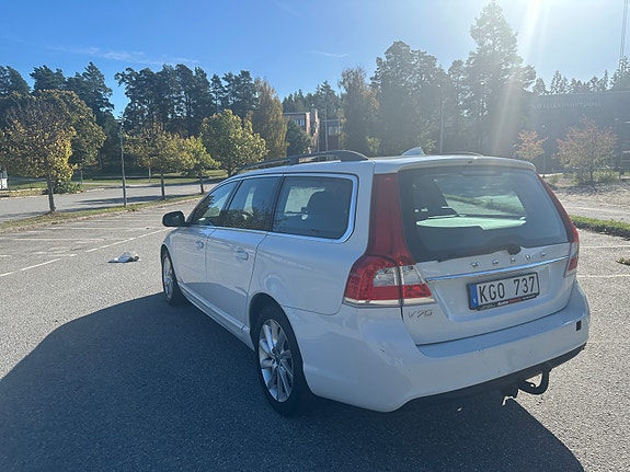 Volvo V70 8 of 11