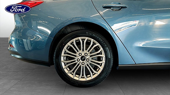 Ford Focus 9 of 9