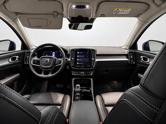 Volvo XC40 8 of 9