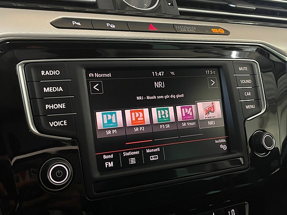 Volkswagen Passat Alltrack 25 of 30