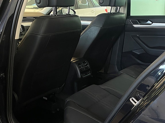 Volkswagen Passat Alltrack 15 of 30
