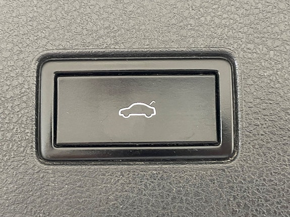 Volkswagen Passat Alltrack 14 of 30