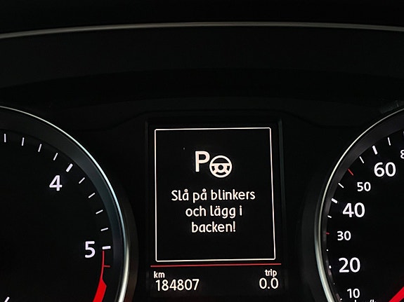 Volkswagen Passat Alltrack 27 of 30