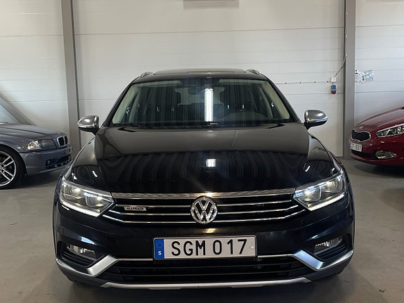 Volkswagen Passat Alltrack 5 of 30