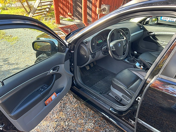 Saab 9-3 4 of 8