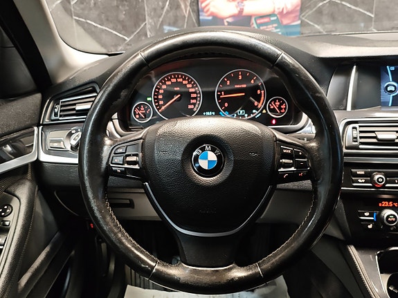 BMW 520d 25 of 30