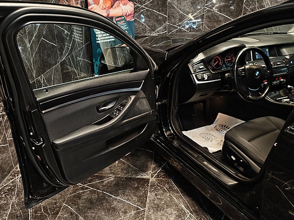 BMW 520d 14 of 30