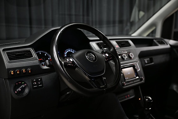 Volkswagen Caddy Maxi 22 of 30