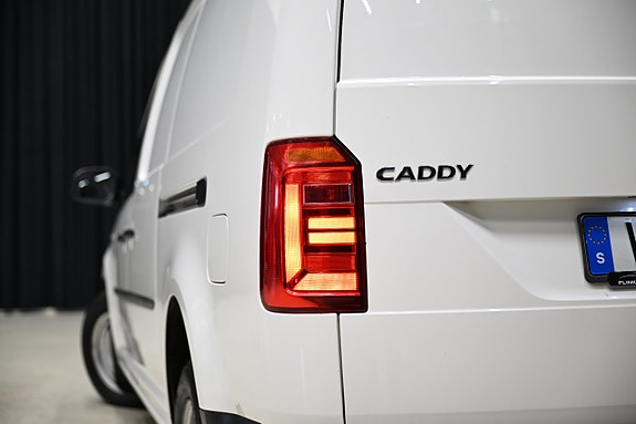 Volkswagen Caddy Maxi 18 of 30