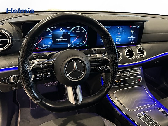 Mercedes-Benz E220 6 of 14