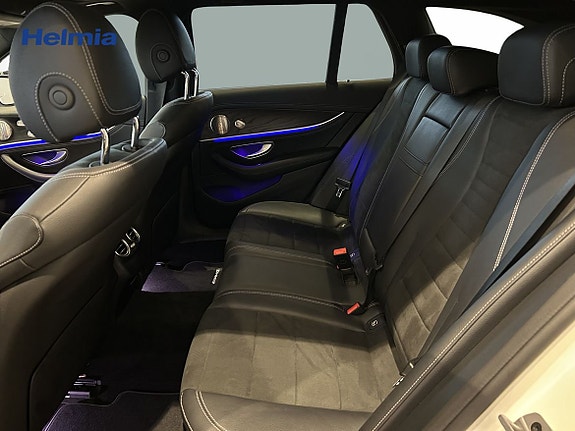 Mercedes-Benz E220 14 of 14