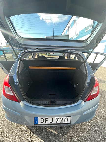 Opel Corsa 10 of 12