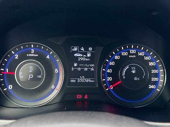 Hyundai i40 14 of 25