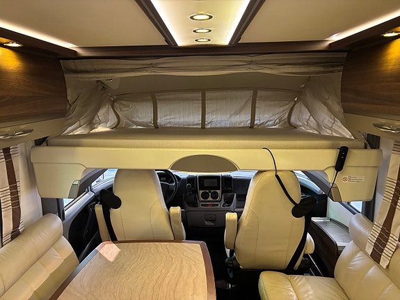 Bürstner Elegance 821 3.0 ALDE Dragkrok AC Bil/Bodel Kamkedja 4Bädd Markis 10 of 16