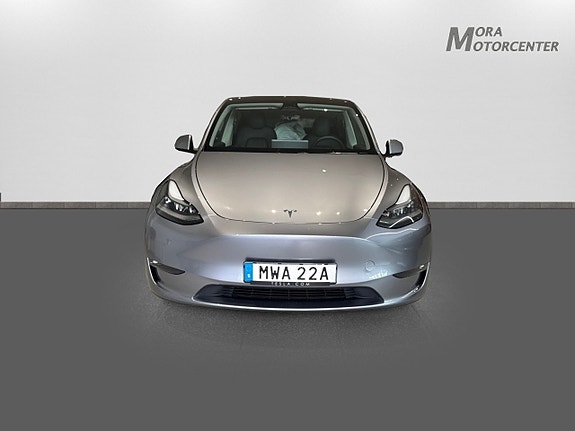 Tesla Model Y 2 of 14