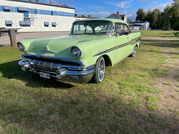 Pontiac Starchief 2 of 10