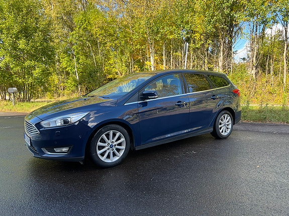 Ford Focus 2 of 5