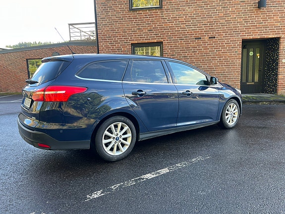 Ford Focus 3 of 5