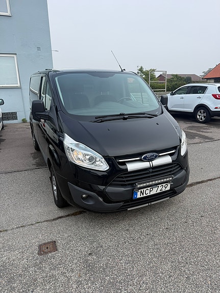 Ford Transit Custom 3 of 7