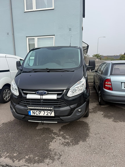 Ford Transit Custom 2 of 7