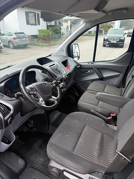 Ford Transit Custom 7 of 7
