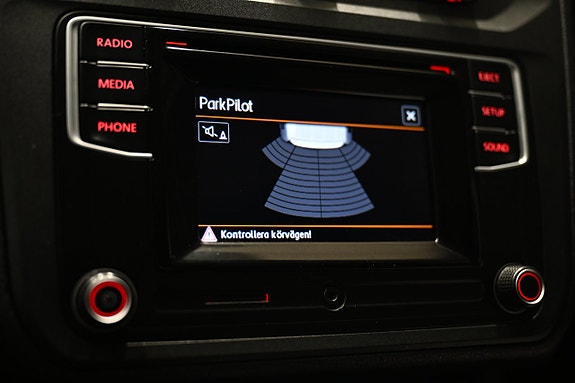 Volkswagen Caddy Maxi 23 of 30