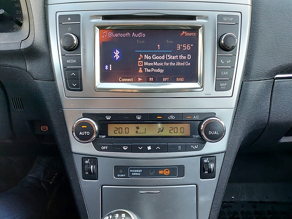 Toyota Avensis 10 of 12