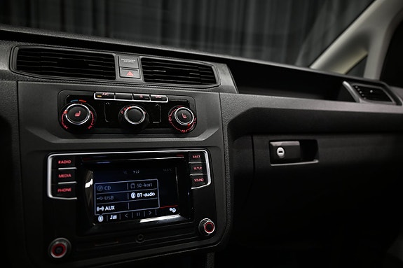 Volkswagen Caddy Maxi 27 of 30