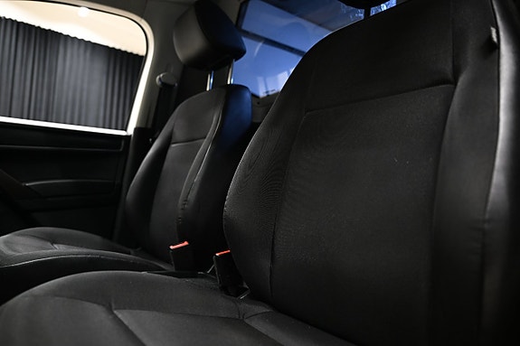 Volkswagen Caddy Maxi 24 of 30