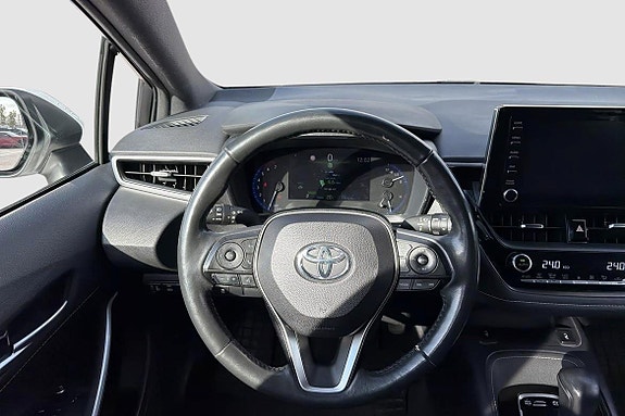 Toyota Corolla 11 of 17