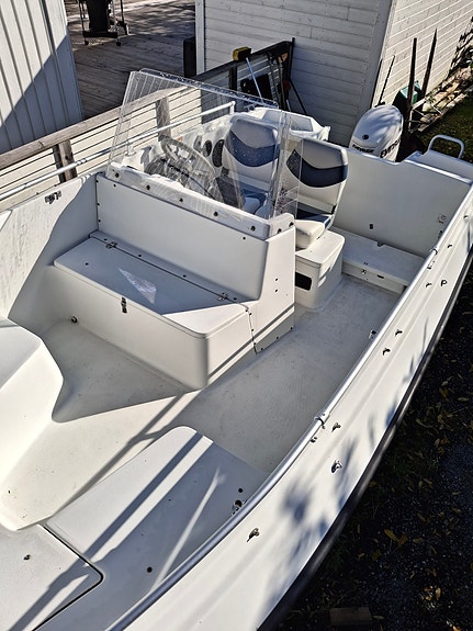 Ryds 530gt. Evinrude e-tec. Trailer. 5 of 9