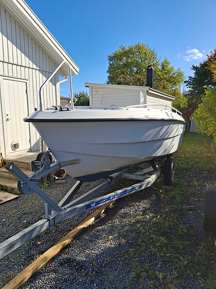 Ryds 530gt. Evinrude e-tec. Trailer. 7 of 9