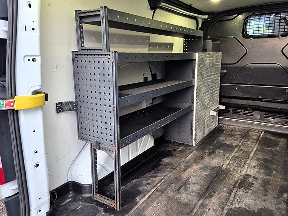 Ford Transit Custom 11 of 29