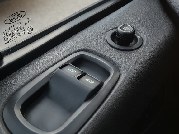 Ford Transit Custom 16 of 29