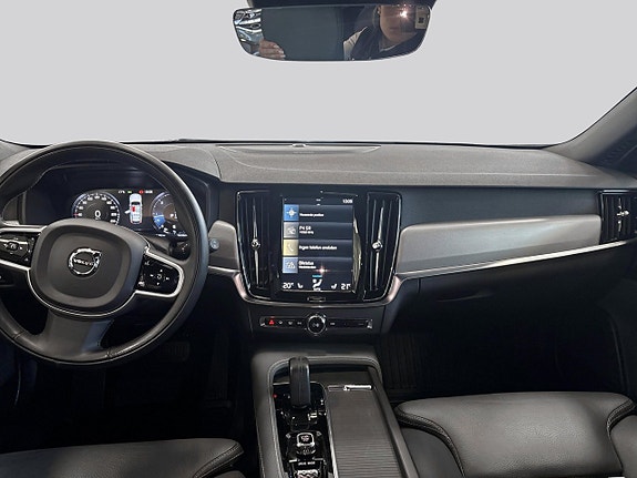 Volvo V90 Cross Country 8 of 19