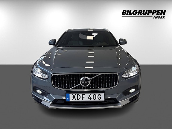 Volvo V90 Cross Country 3 of 19
