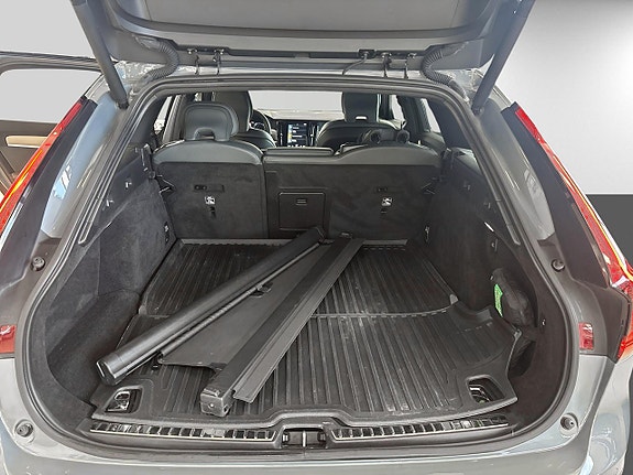 Volvo V90 Cross Country 15 of 19