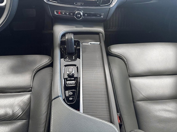 Volvo V90 Cross Country 13 of 19