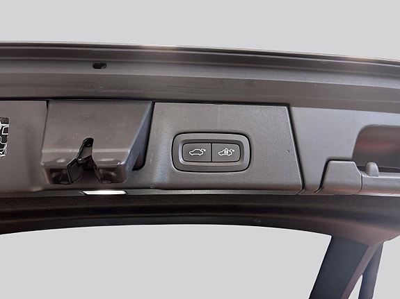Volvo V90 Cross Country 16 of 19