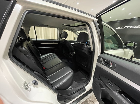 Subaru Outback 13 of 26
