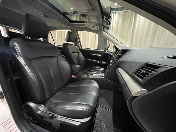 Subaru Outback 16 of 26