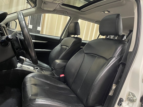 Subaru Outback 14 of 26