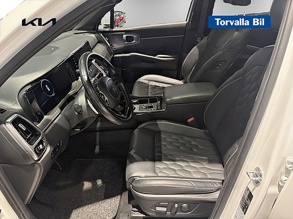 Kia Sorento 8 of 15