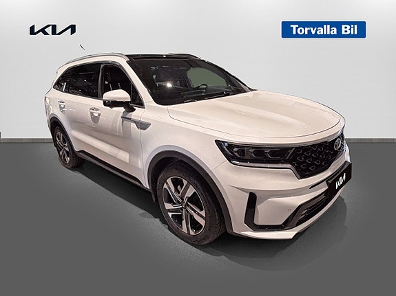 Kia Sorento 3 of 15