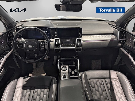 Kia Sorento 7 of 15
