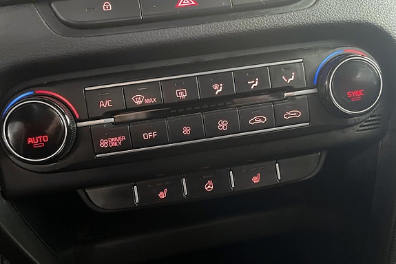 Kia Ceed 15 of 25