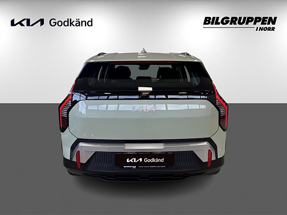 Kia EV3 7 of 17