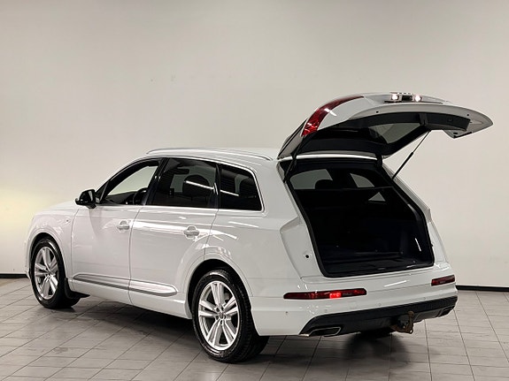Audi Q7 7 of 30